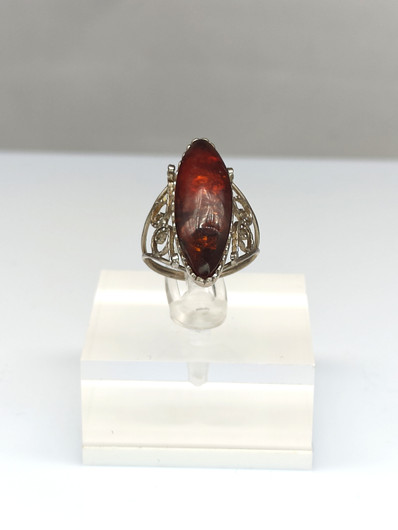 Vintage Baltic Amber ring