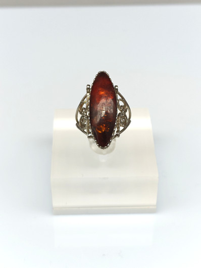 Vintage Baltic Amber ring