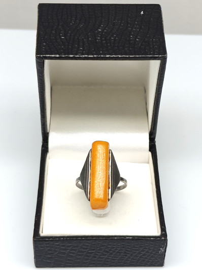 Vintage Baltic Amber silver ring