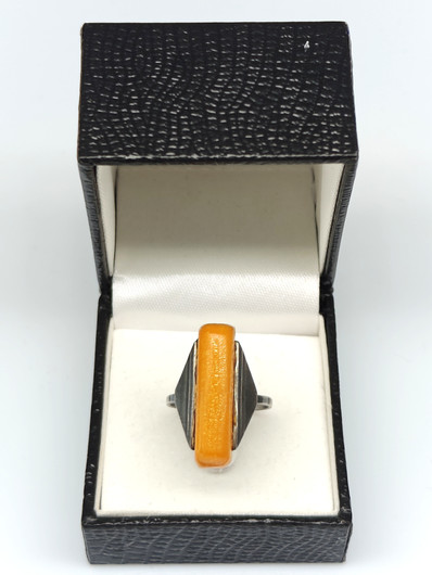 Vintage Baltic Amber silver ring