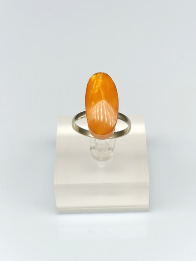 Vintage Baltic Amber ring