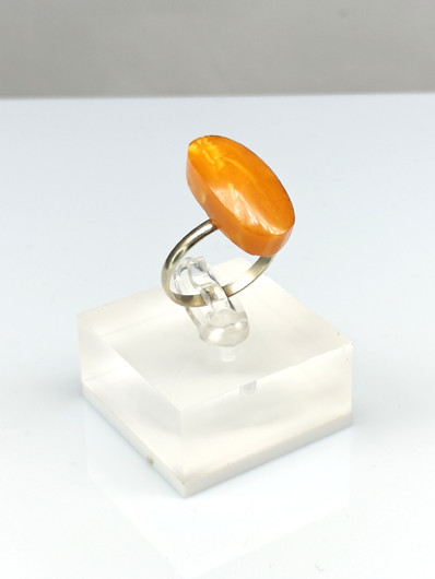 Vintage Baltic Amber ring