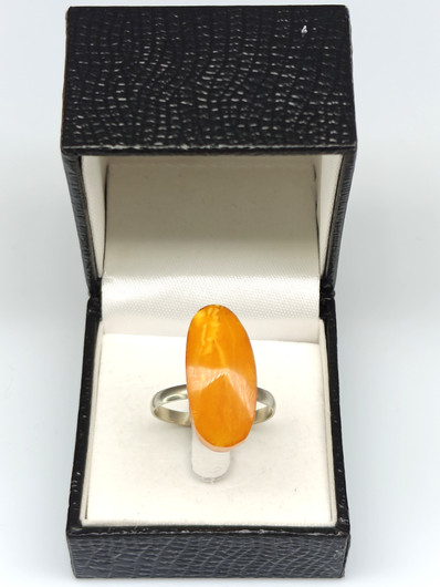Vintage Baltic Amber ring