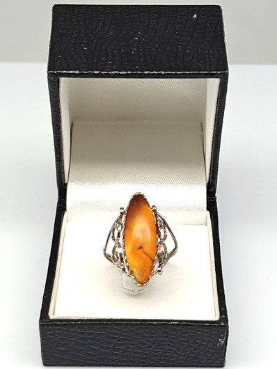 Vintage Baltic Amber ring