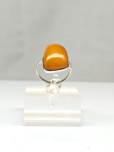 Vintage Baltic Amber silver ring