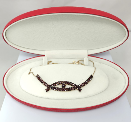 Vintage gold plated silver garnet necklace