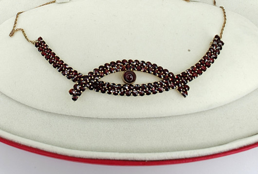 Vintage gold plated silver garnet necklace