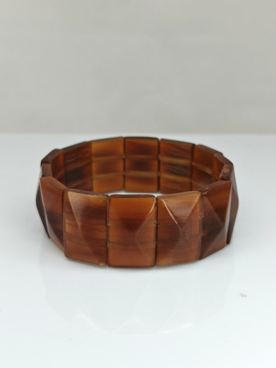 Vintage bracelet with stones