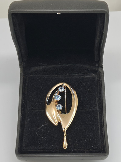 Vintage topaz spinel brooch