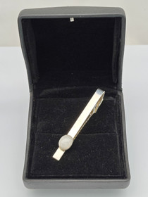 Vintage silver tie pin with quartz