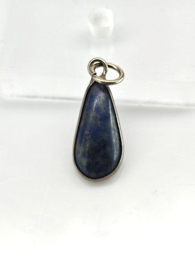 Lapis lazuli riipus