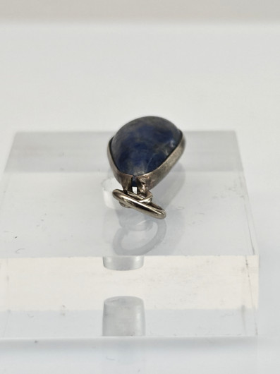 Lapis lazuli riipus