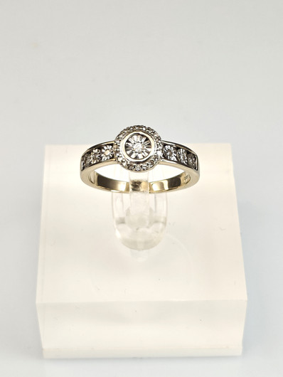 Vintage diamond white gold ring  
