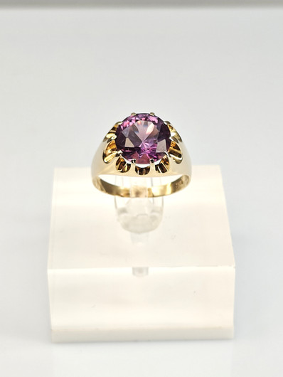 Vintage Amethyst gold ring 