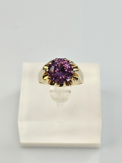 Vintage Amethyst gold ring 