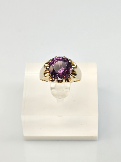 Vintage Amethyst gold ring 