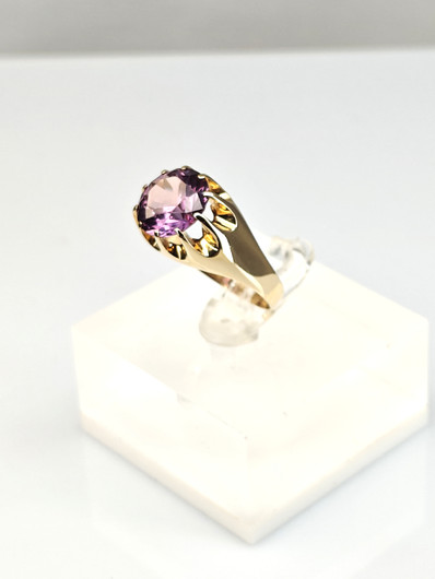 Vintage Amethyst gold ring 