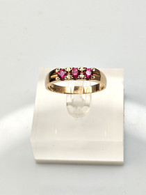 Vintage spinel gold ring  