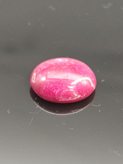Luonnon safiiri 12,7ct väri käsitelty