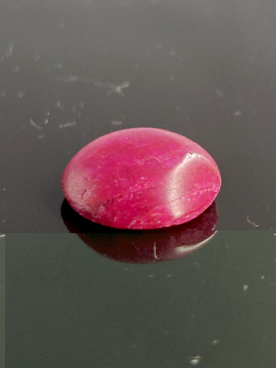 Luonnon safiiri 12,7ct väri käsitelty
