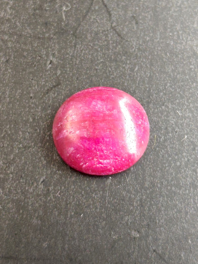 Luonnon safiiri 12,7ct väri käsitelty