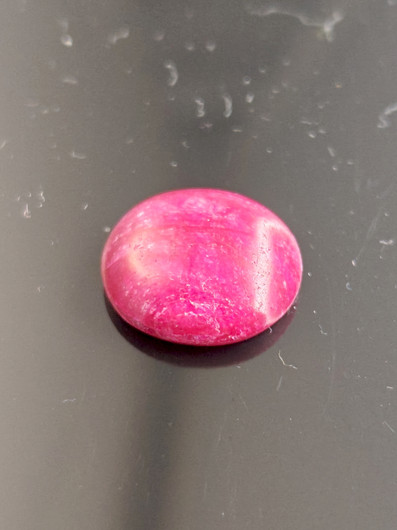 Luonnon safiiri 12,7ct väri käsitelty