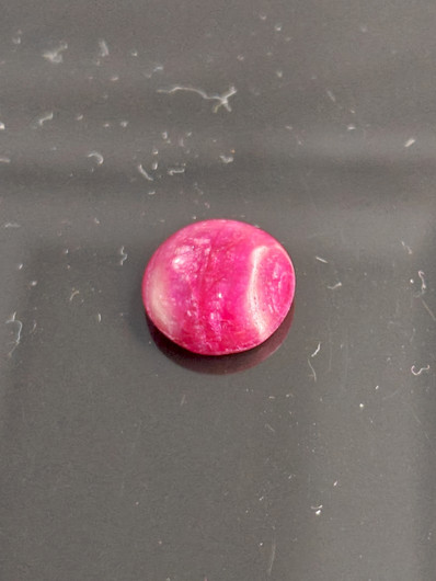 Luonnon safiiri 12,7ct väri käsitelty