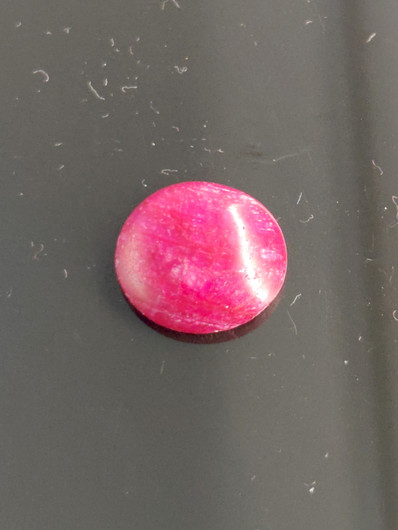Luonnon safiiri 12,7ct väri käsitelty