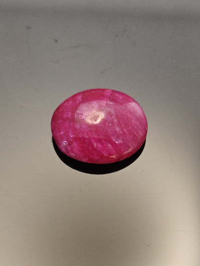 Luonnon safiiri 12,25ct väri käsitelty