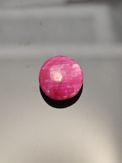 Luonnon safiiri 12,25ct väri käsitelty