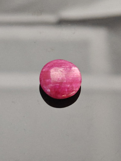Luonnon safiiri 12,25ct väri käsitelty