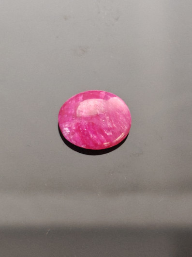 Luonnon safiiri 12,25ct väri käsitelty