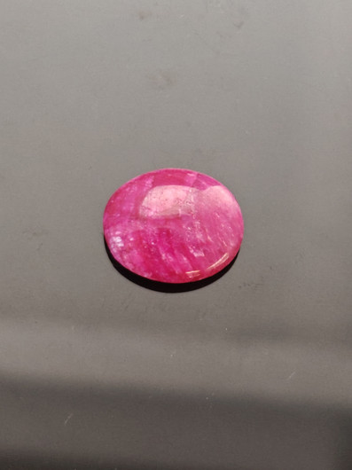 Luonnon safiiri 12,25ct väri käsitelty