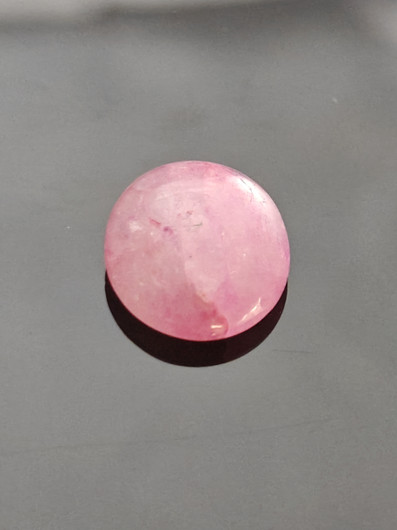 Luonnon safiiri 6,8ct väri käsitelty