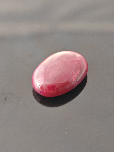 Luonnon safiiri 15,6ct väri käsitelty