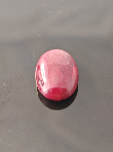 Luonnon safiiri 15,6ct väri käsitelty