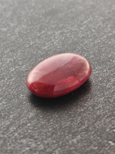 Luonnon safiiri 15,6ct väri käsitelty