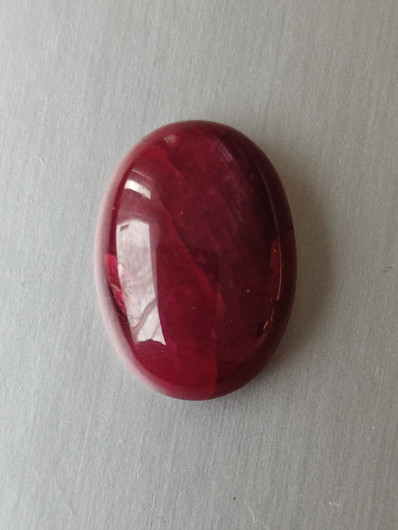 Luonnon safiiri 15,6ct väri käsitelty