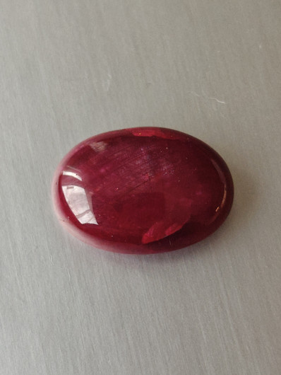 Luonnon safiiri 15,6ct väri käsitelty