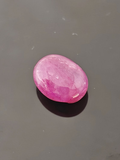 Luonnon safiiri 14,8ct väri käsitelty
