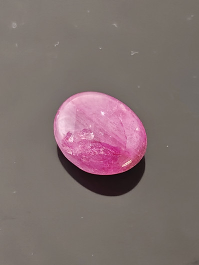 Luonnon safiiri 14,8ct väri käsitelty