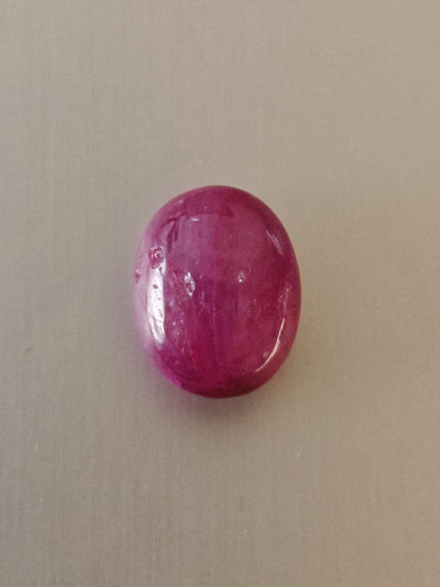 Luonnon safiiri 14,8ct väri käsitelty