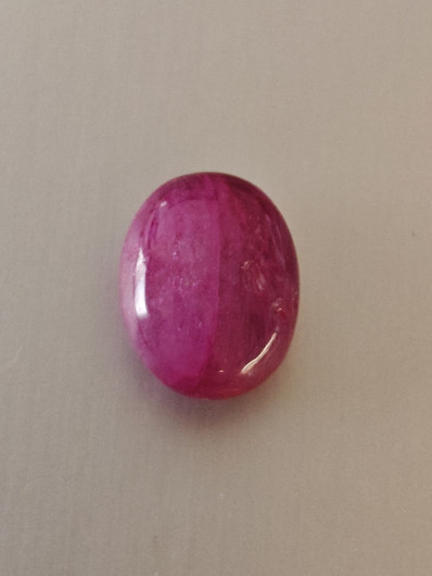 Luonnon safiiri 14,8ct väri käsitelty