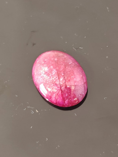 Luonnon safiiri 12,2ct väri käsitelty