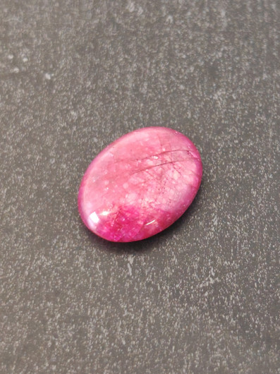 Luonnon safiiri 12,2ct väri käsitelty