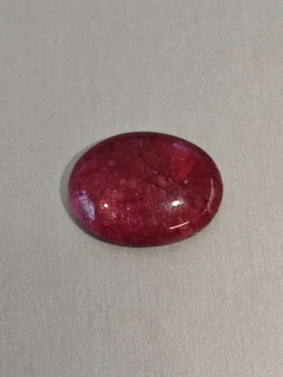 Luonnon safiiri 12,2ct väri käsitelty