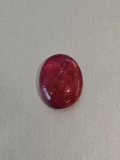 Luonnon safiiri 12,2ct väri käsitelty