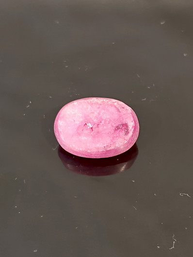 Luonnon safiiri 14,6ct, väri käsitelty