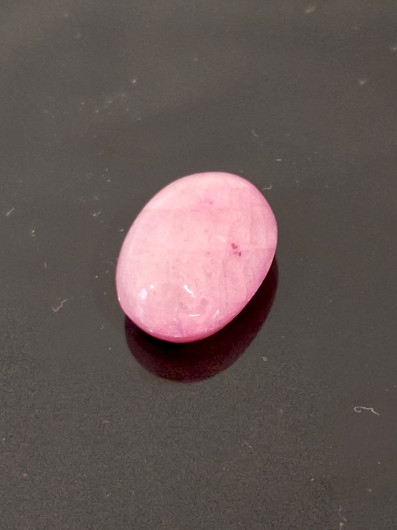 Luonnon safiiri 14,6ct, väri käsitelty