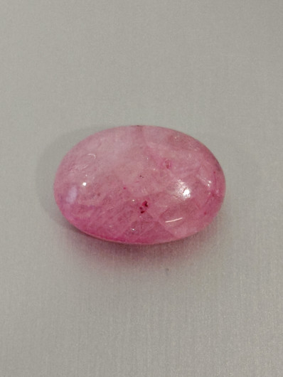 Luonnon safiiri 14,6ct, väri käsitelty